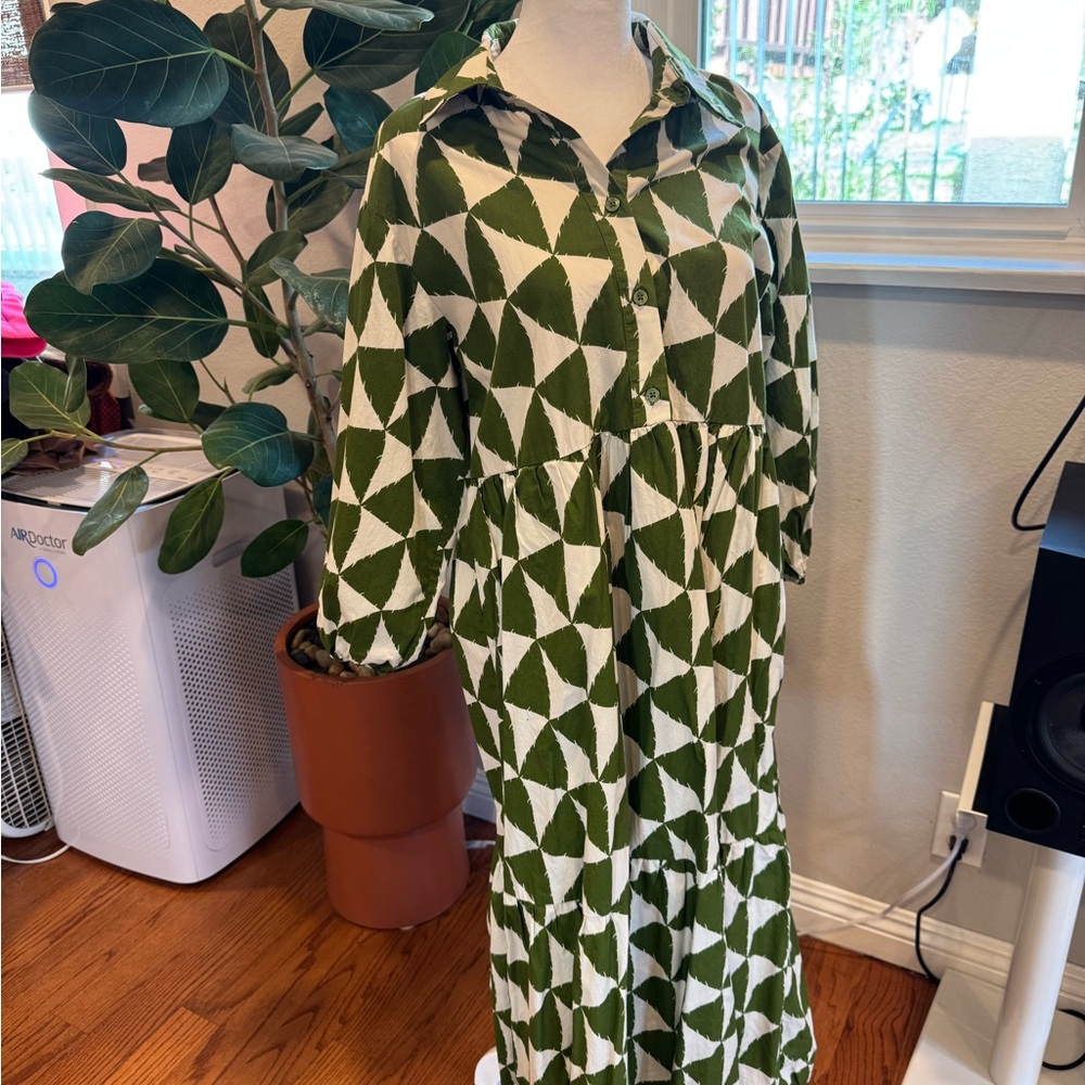 Green and White Geometric Patterned Dress